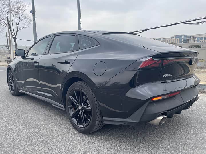 Фото 7 - Changan UNI-V