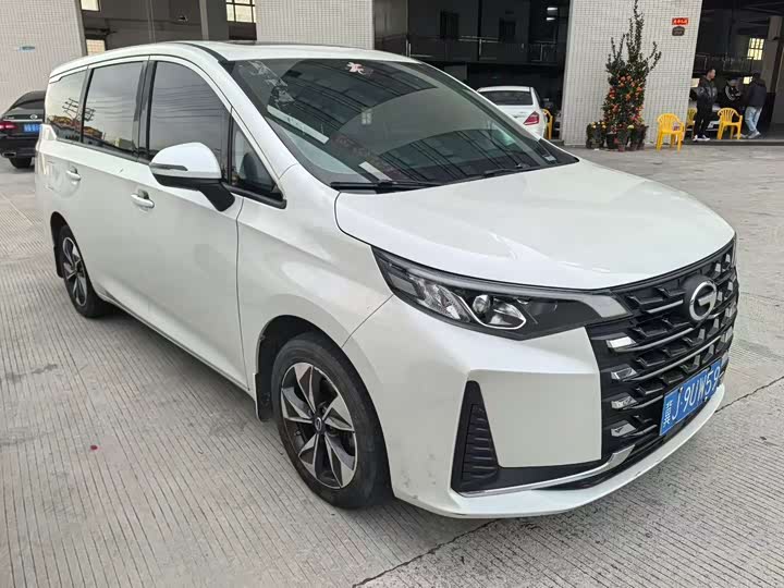 Фото 2 - GAC Trumpchi M6