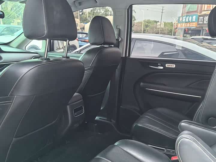 Фото 9 - GAC Trumpchi M6