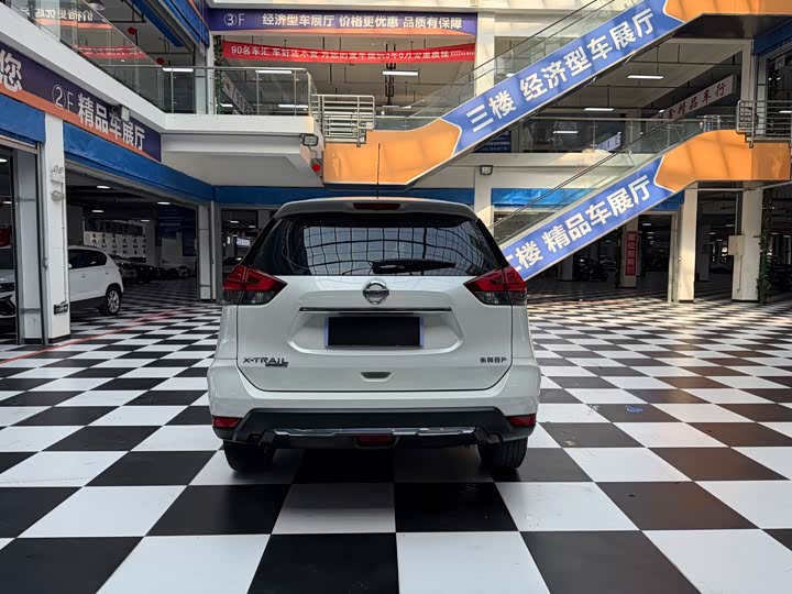 Photo 5 - Nissan X-Trail