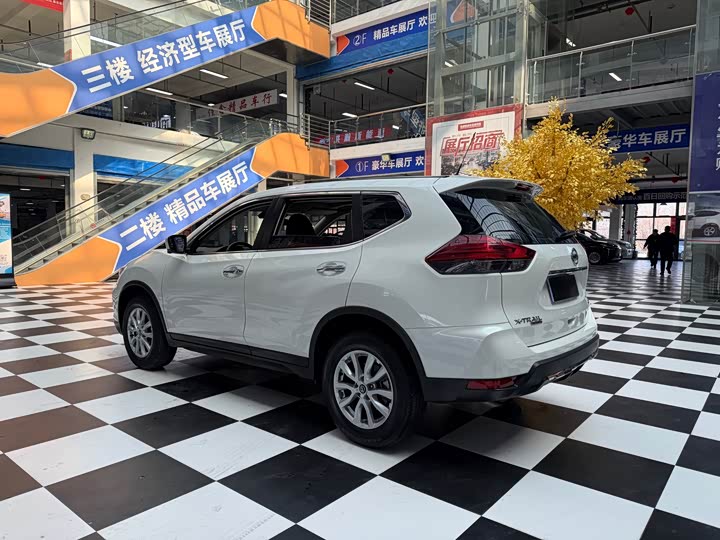 Photo 7 - Nissan X-Trail