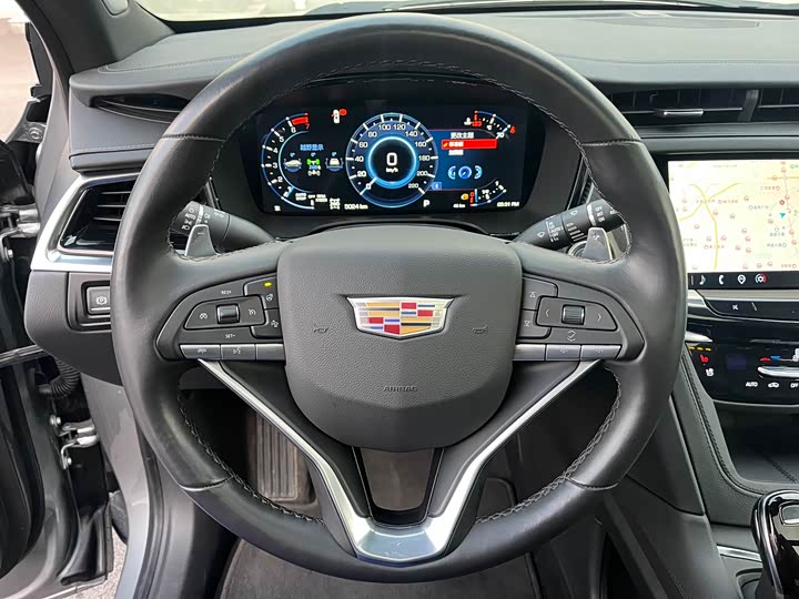 Фото 7 - Cadillac XT6