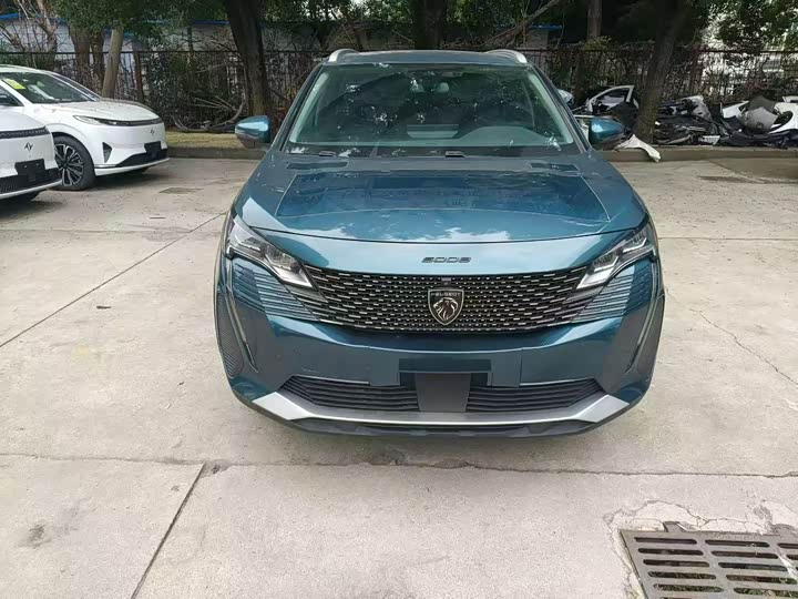 Photo 2 - Peugeot 5008