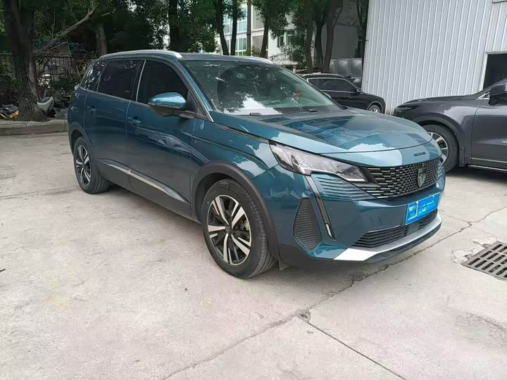 Photo 3 - Peugeot 5008