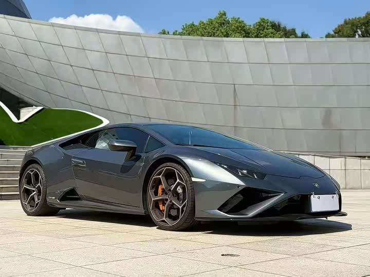 Фото 2 - Lamborghini Huracán