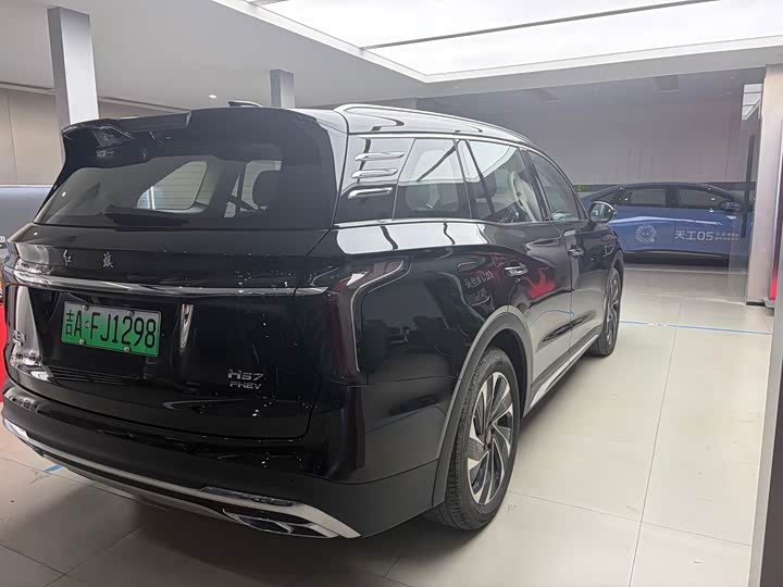 Photo 5 - Hongqi HS7