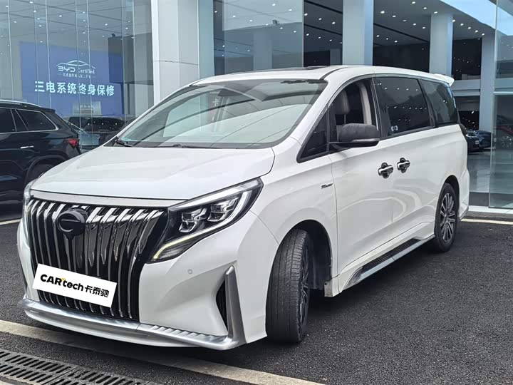 Фото 1 - GAC Trumpchi M8