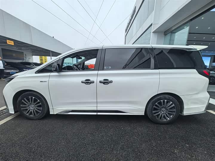 Фото 7 - GAC Trumpchi M8