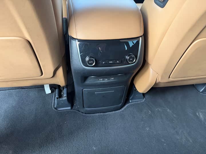 Фото 9 - LiXiang One