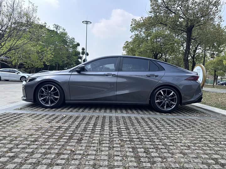 Фото 5 - GAC Trumpchi Empow R