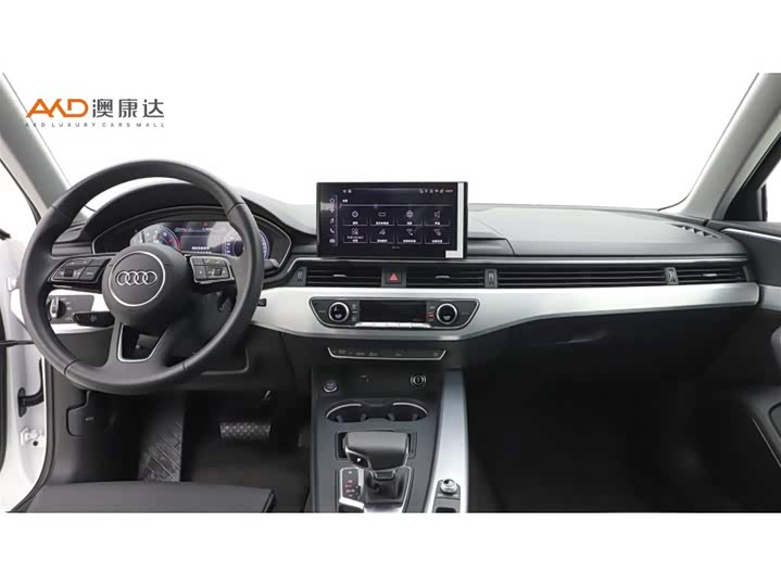 Фото 5 - Audi A4L