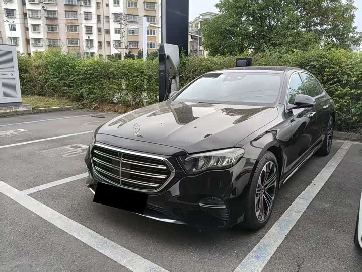 Фото 1 - Mercedes-Benz E-Class Hybrid