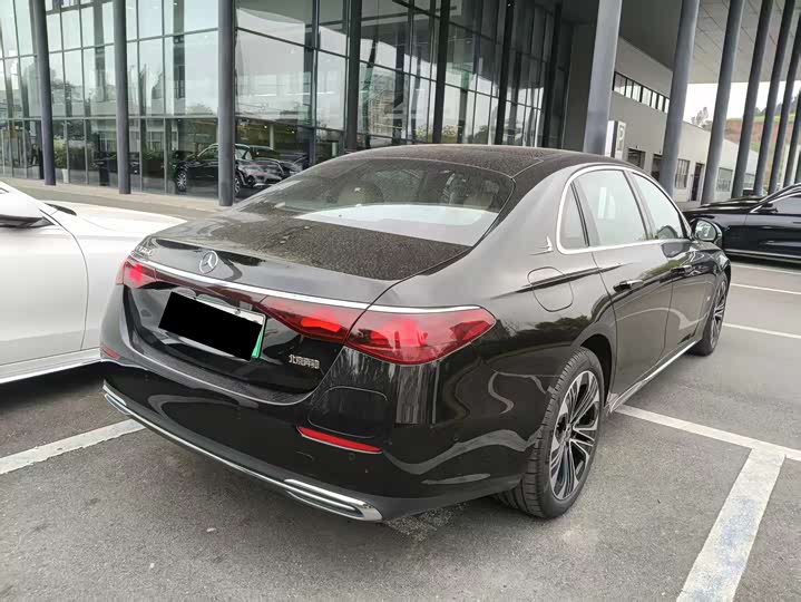 Фото 2 - Mercedes-Benz E-Class Hybrid