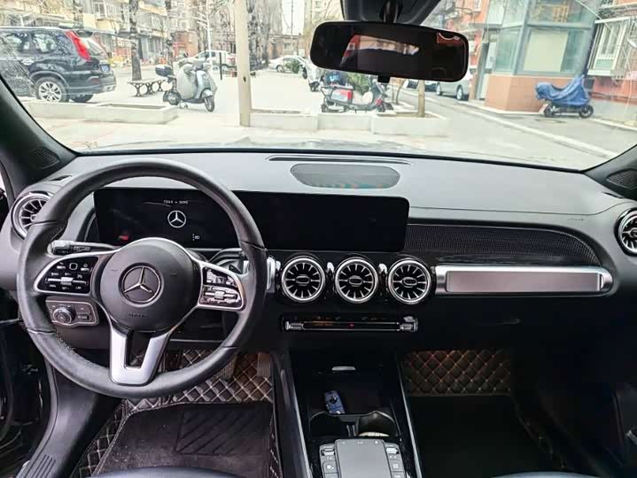 Фото 6 - Mercedes-Benz GLB-Class