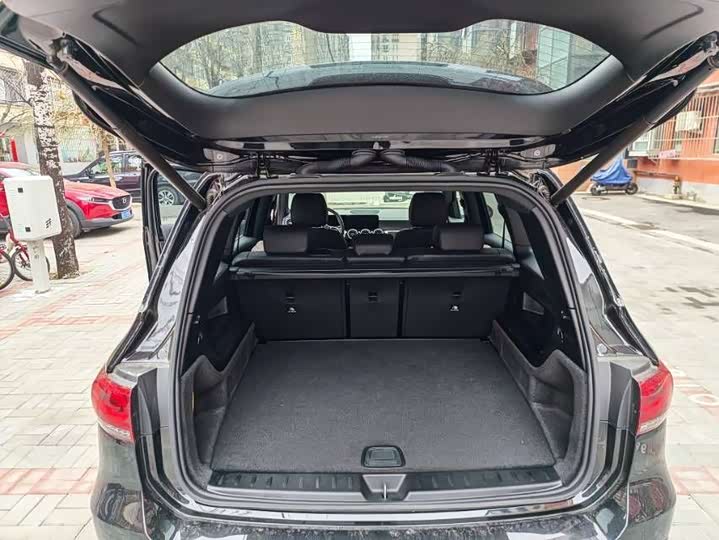 Фото 8 - Mercedes-Benz GLB-Class