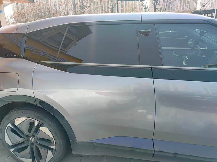 Фото 4 - HiPhi Y