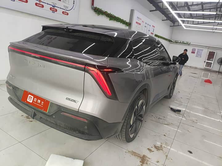 Фото 7 - HiPhi Y