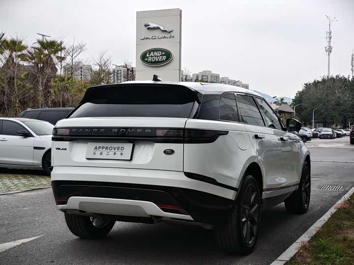 Photo 7 - Land Rover Range Rover Velar