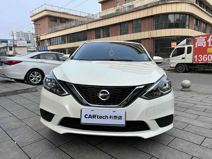 Фото 2 - Nissan Sylphy