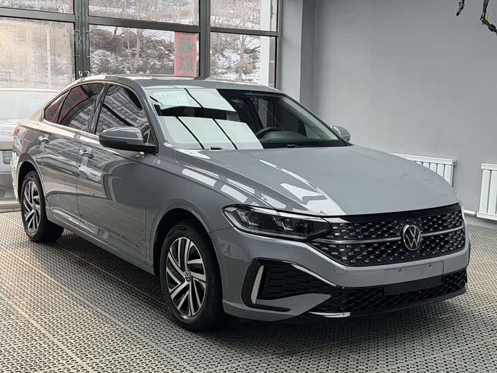 Фото 2 - Volkswagen Lavida