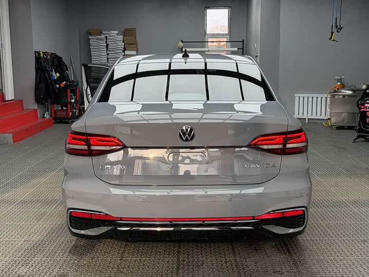 Фото 5 - Volkswagen Lavida