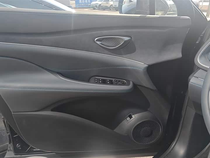 Фото 7 - BYD Sea Lion 07 DM-i Hybrid