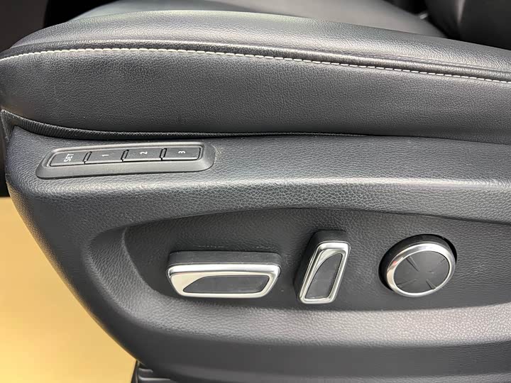 Фото 7 - GAC Trumpchi M8