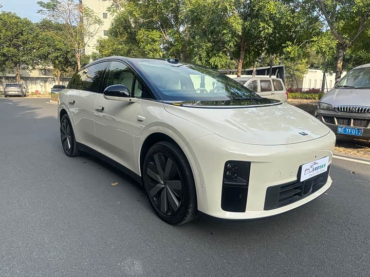 Фото 3 - LiXiang i6