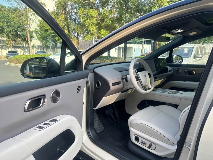 Фото 4 - LiXiang i6