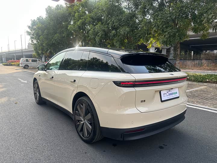 Фото 7 - LiXiang i6