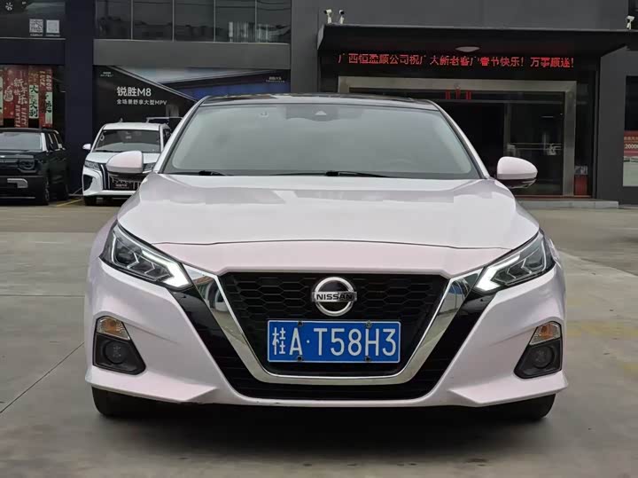 Фото 2 - Nissan Teana