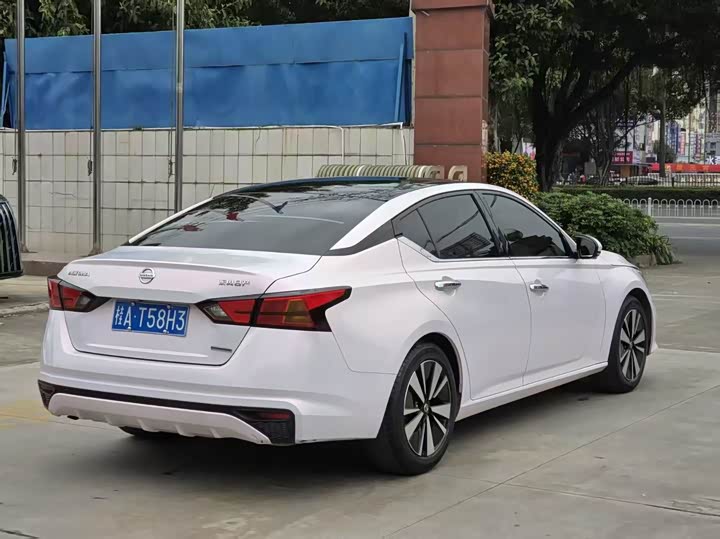 Фото 4 - Nissan Teana