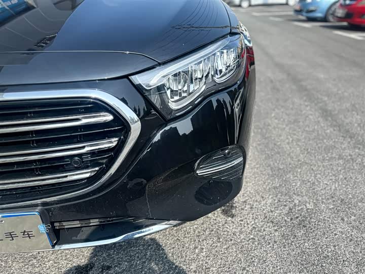 Фото 3 - Mercedes-Benz E-Class