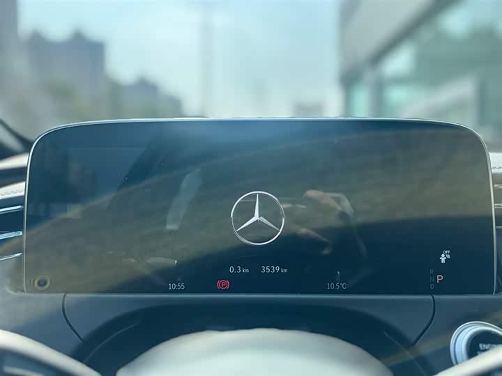 Фото 5 - Mercedes-Benz E-Class