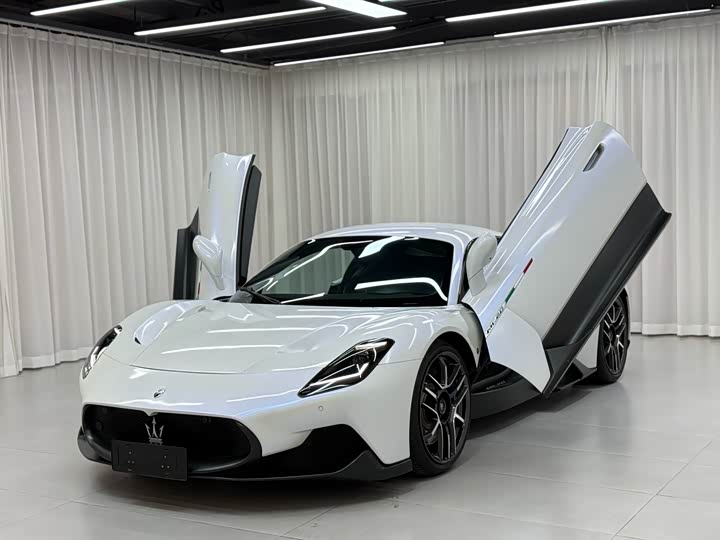 Фото 1 - Maserati MC20