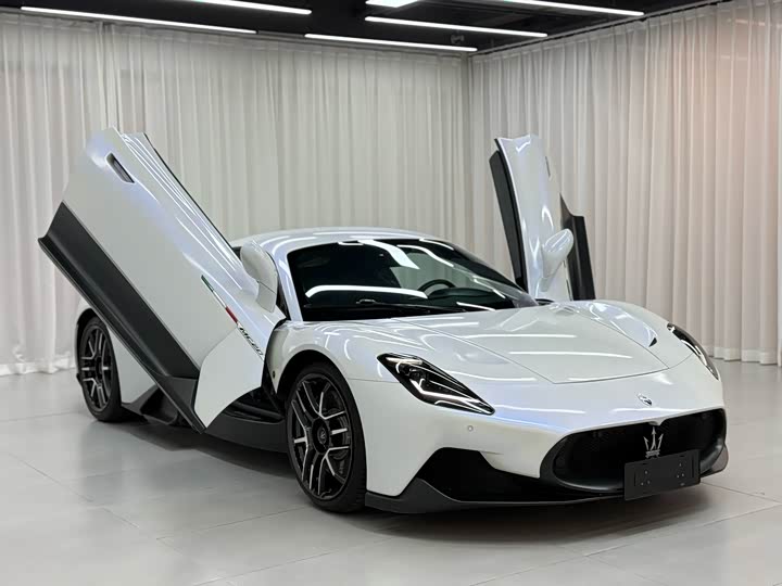 Фото 3 - Maserati MC20