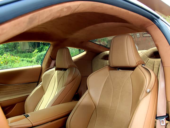 Фото 4 - Lexus LC