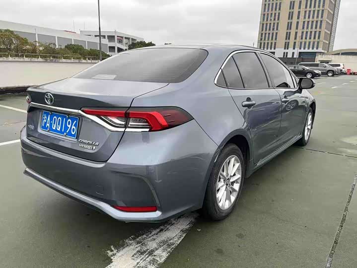 Фото 9 - Toyota Corolla