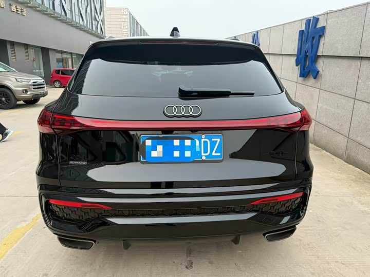 Фото 9 - Audi Q5L