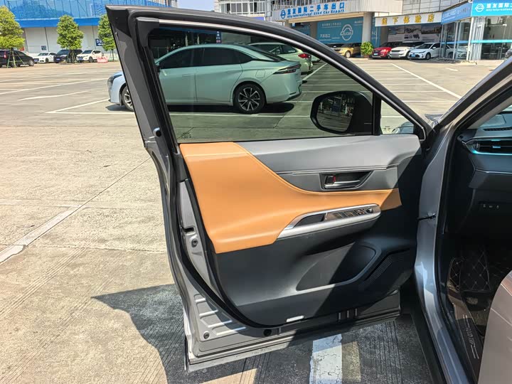 Photo 4 - Toyota Venza