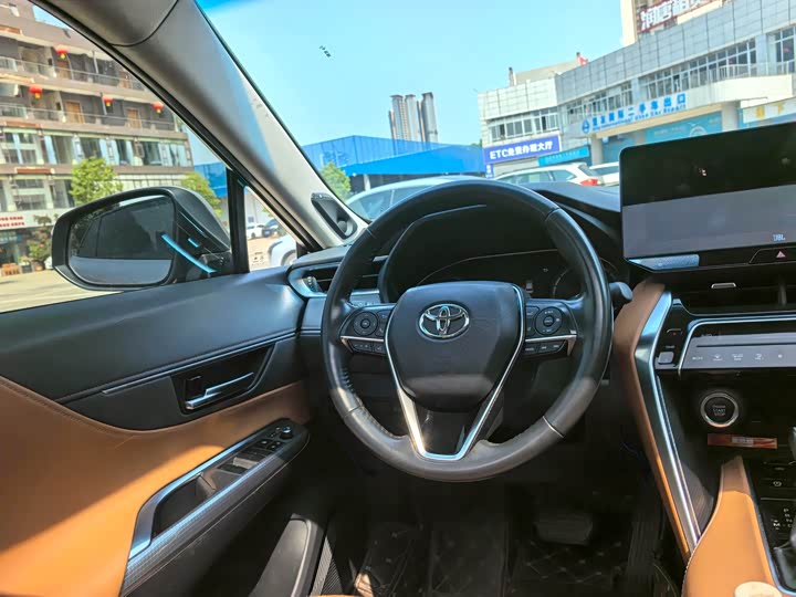 Photo 7 - Toyota Venza