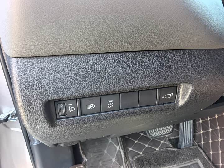 Photo 8 - Toyota Venza