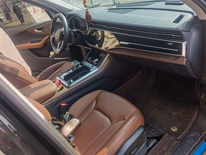 Фото 6 - Audi Q7