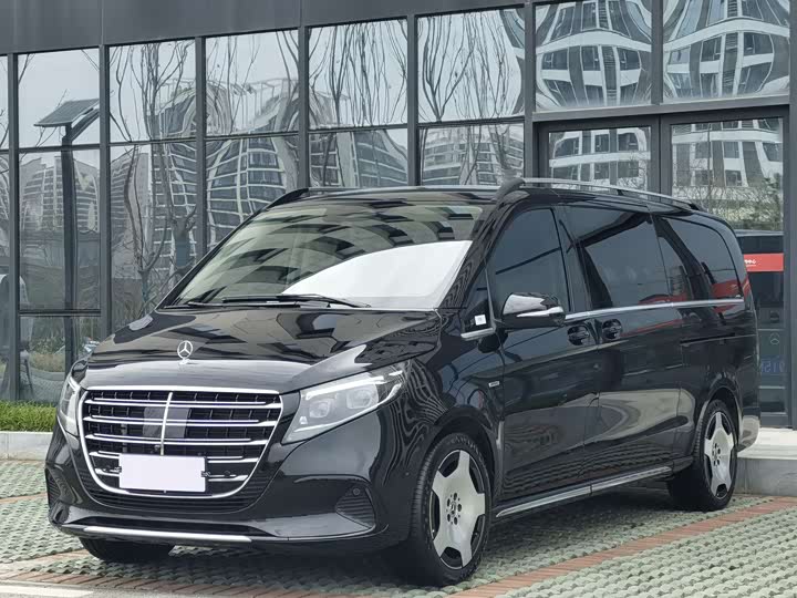 Фото 1 - Mercedes-Benz V-Class