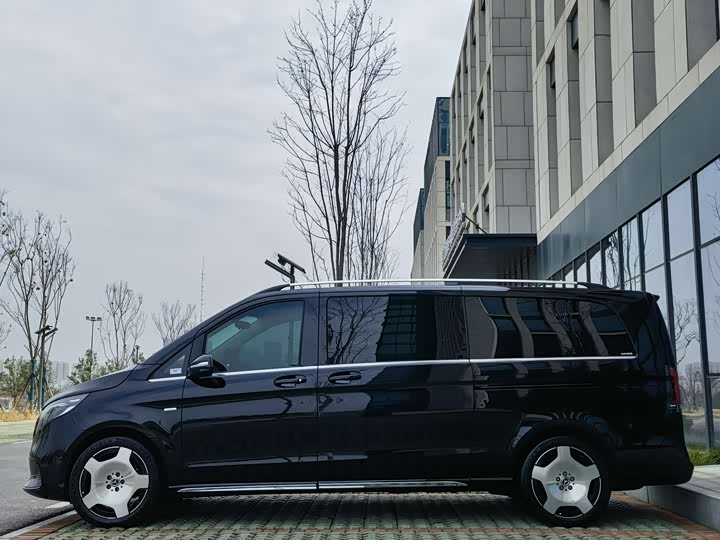 Фото 4 - Mercedes-Benz V-Class
