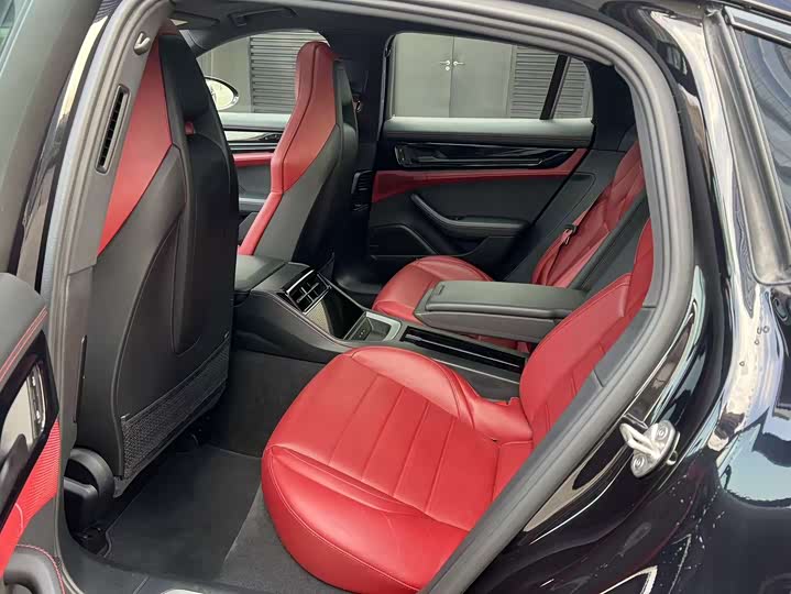 Фото 5 - Porsche Panamera