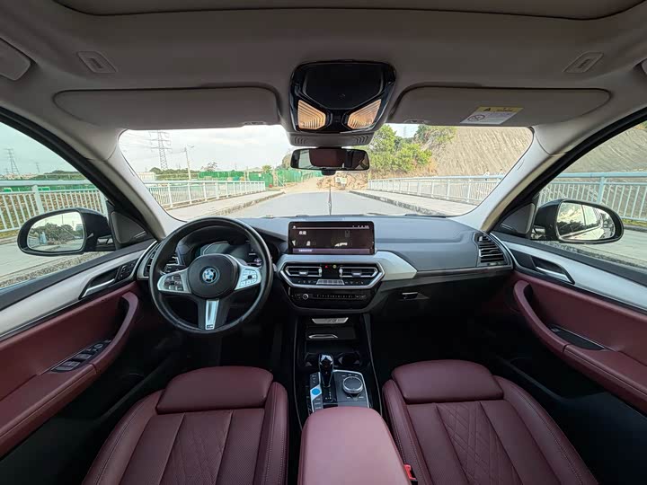 Фото 6 - BMW iX3