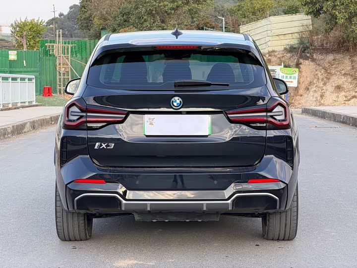 Фото 9 - BMW iX3