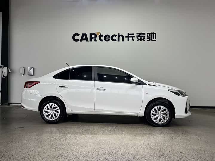 Фото 4 - Toyota Vios