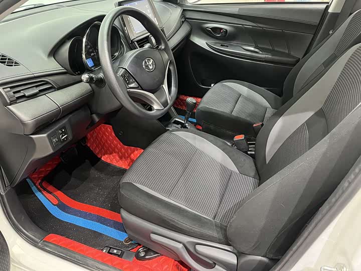 Фото 8 - Toyota Vios